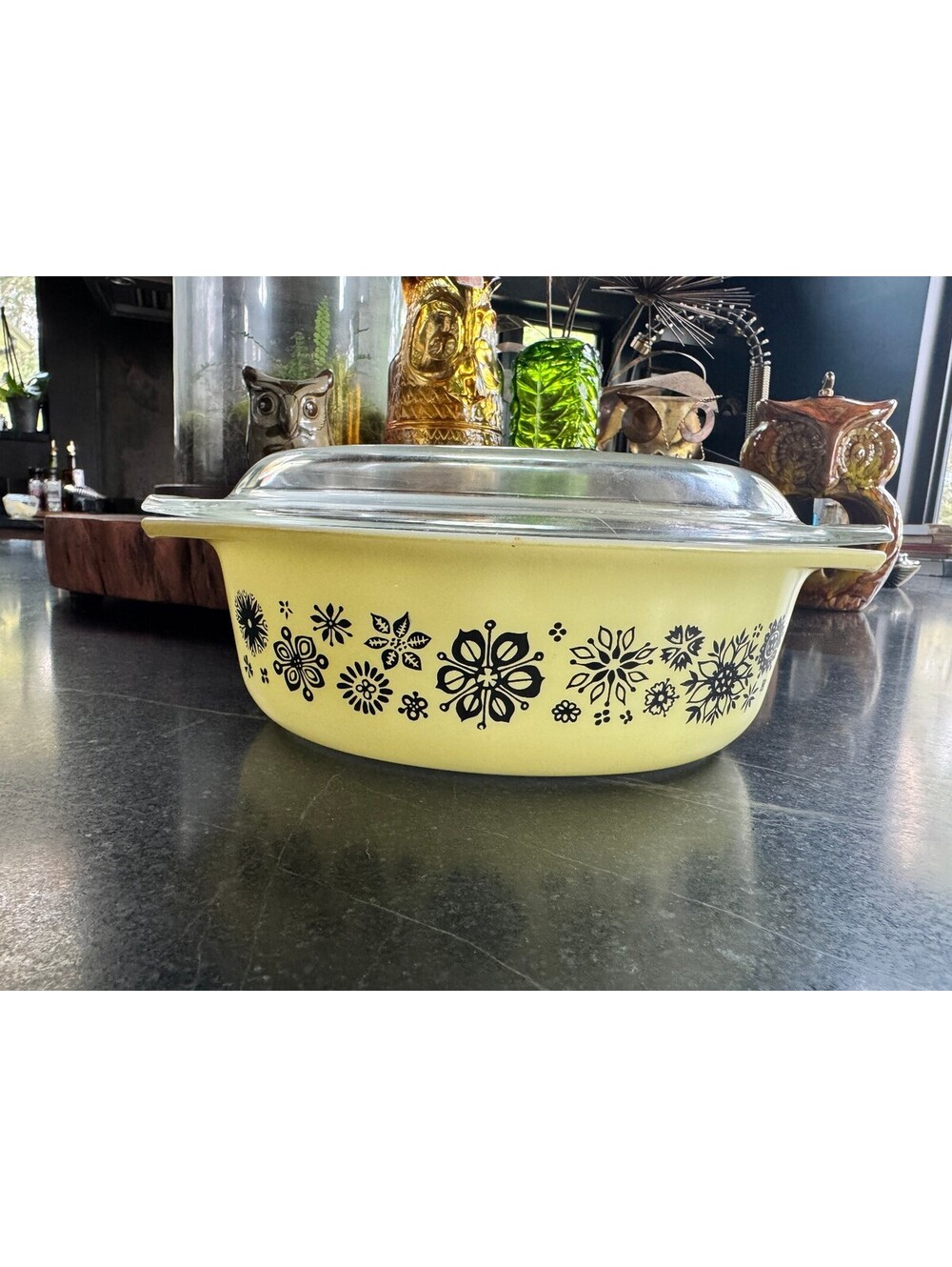 Vintage 1957 Pyrex Pressed Flowers 1.5 Qt Casserole Dish 043 Yellow Black W/ Lid